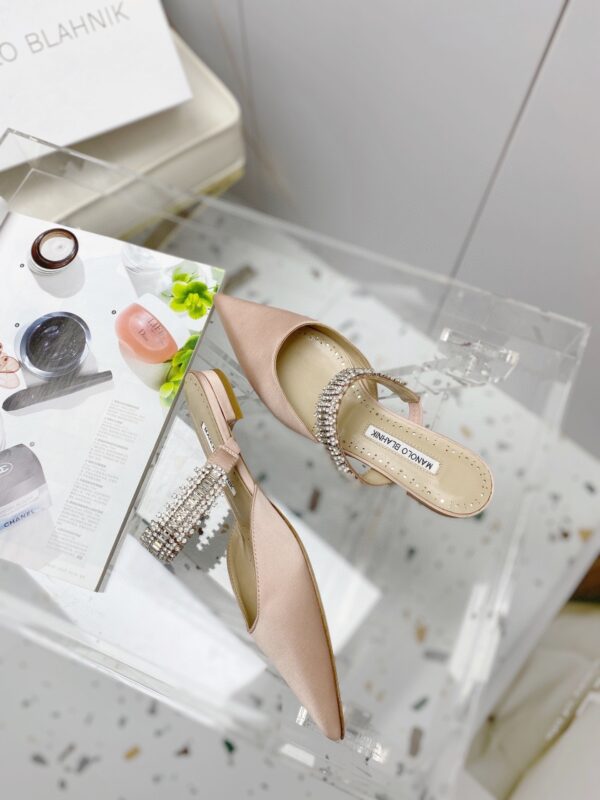Manolo Blahnik - Lutara Mules Flat