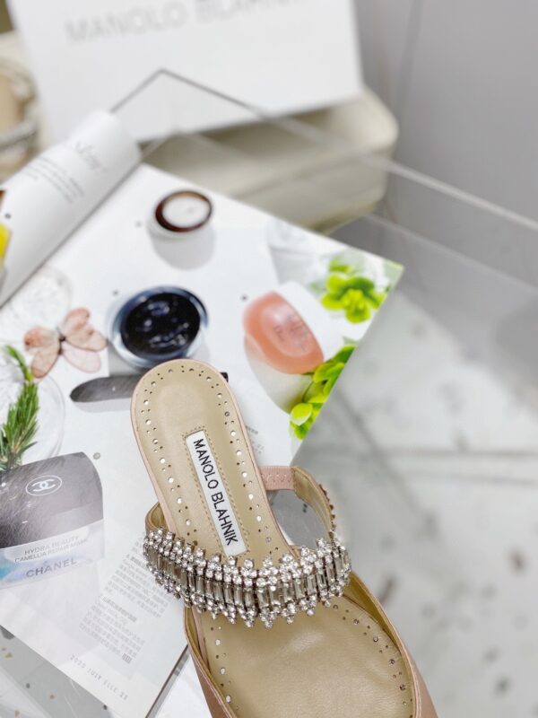 Manolo Blahnik - Lutara Mules Flat