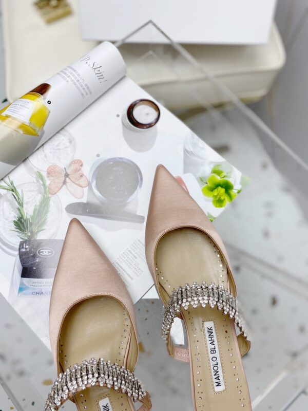 Manolo Blahnik - Lutara Mules Flat