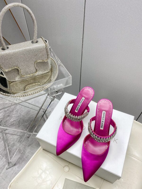 Manolo Blahnik - Lutara Mules