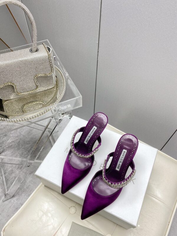 Manolo Blahnik - Lutara Mules