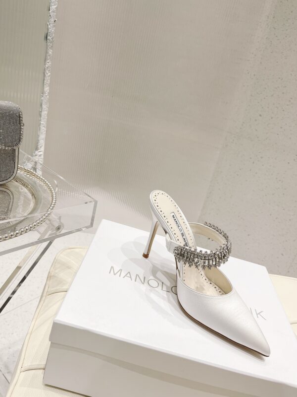 Manolo Blahnik - Lutara Mules