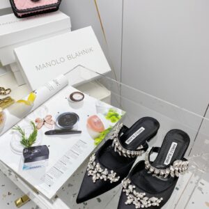 Manolo Blahnik - Lurum Flat