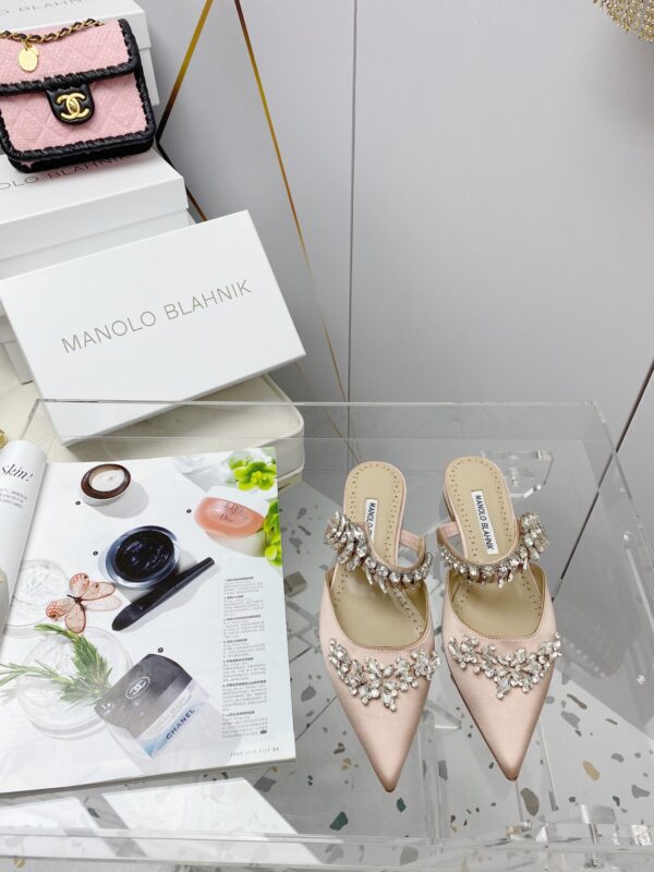 Manolo Blahnik - Lurum Flat