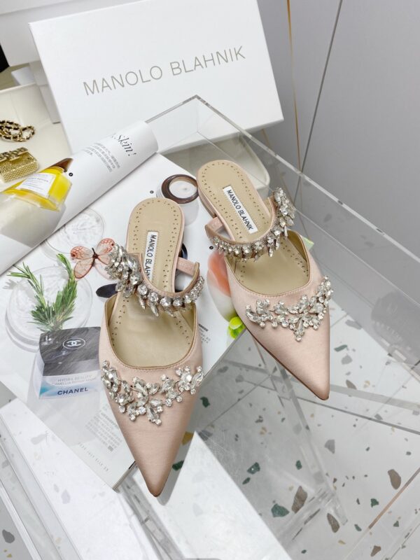 Manolo Blahnik - Lurum Flat