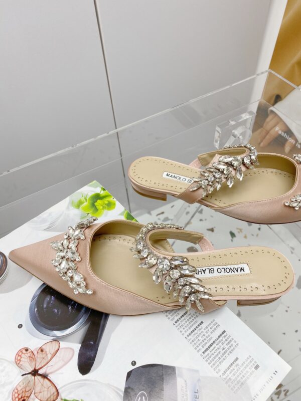Manolo Blahnik - Lurum Flat