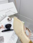 Manolo Blahnik - Lurum Flat