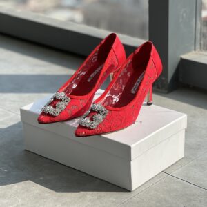Manolo Blahnik - Hangisi Lace