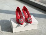 Manolo Blahnik - Hangisi Lace
