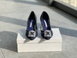 Manolo Blahnik - Hangisi Lace