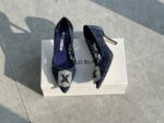Manolo Blahnik - Hangisi Lace