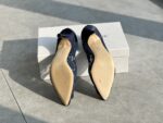 Manolo Blahnik - Hangisi Lace
