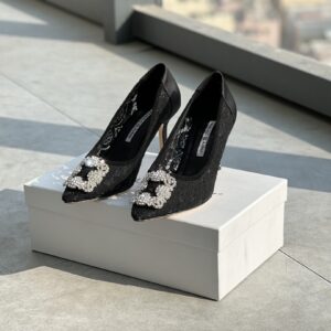 Manolo Blahnik - Hangisi Lace