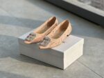 Manolo Blahnik - Hangisi Lace Flat