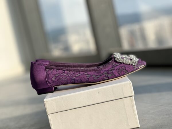 Manolo Blahnik - Hangisi Lace Flat
