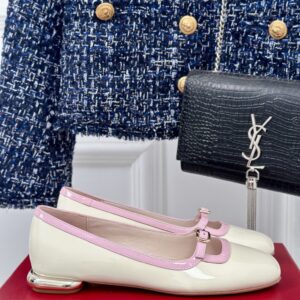 Roger Vivier - Viv' Podium Ballerinas in Patent Leather
