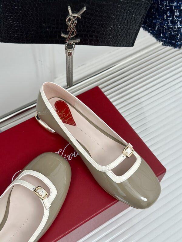 Roger Vivier - Viv' Podium Ballerinas in Patent Leather