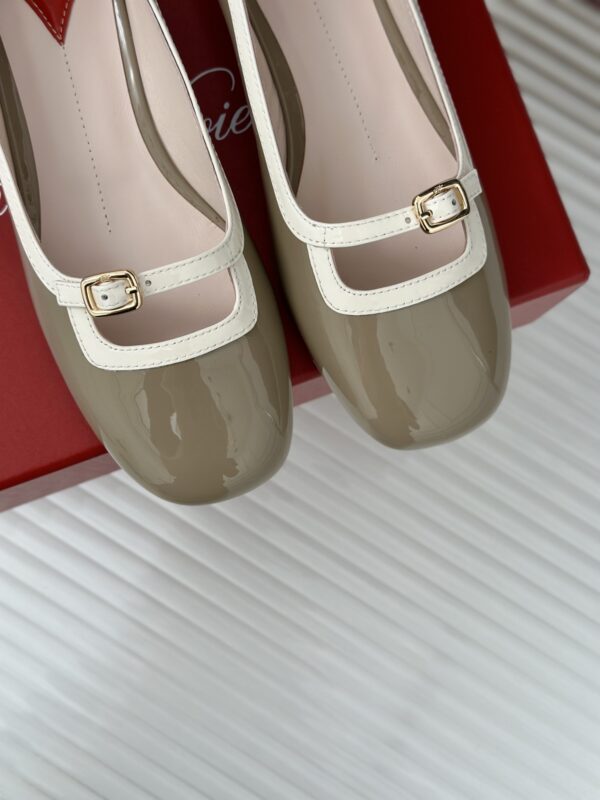 Roger Vivier - Viv' Podium Ballerinas in Patent Leather