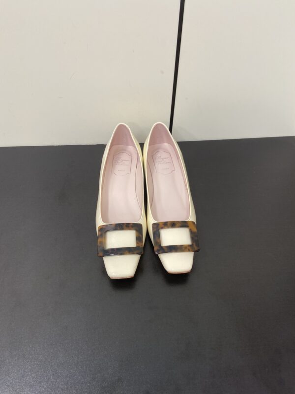 Roger Vivier - Belle Vivier Ballerinas in Patent Leather