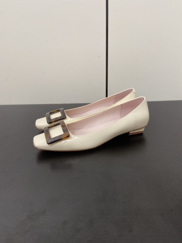 Roger Vivier - Belle Vivier Ballerinas in Patent Leather