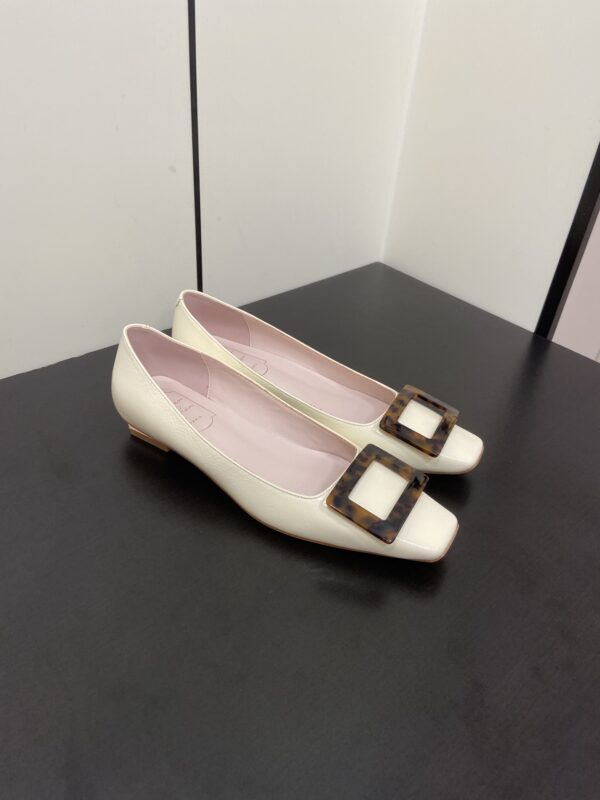 Roger Vivier - Belle Vivier Ballerinas in Patent Leather