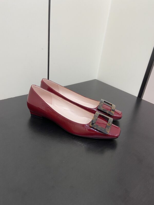 Roger Vivier - Belle Vivier Ballerinas in Patent Leather