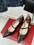 Roger Vivier - Mary Jane Virgule Pumps in Patent Leather