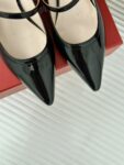 Roger Vivier - Mary Jane Virgule Pumps in Patent Leather