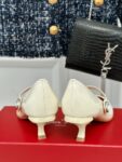 Roger Vivier - Mary Jane Virgule Pumps in Patent Leather