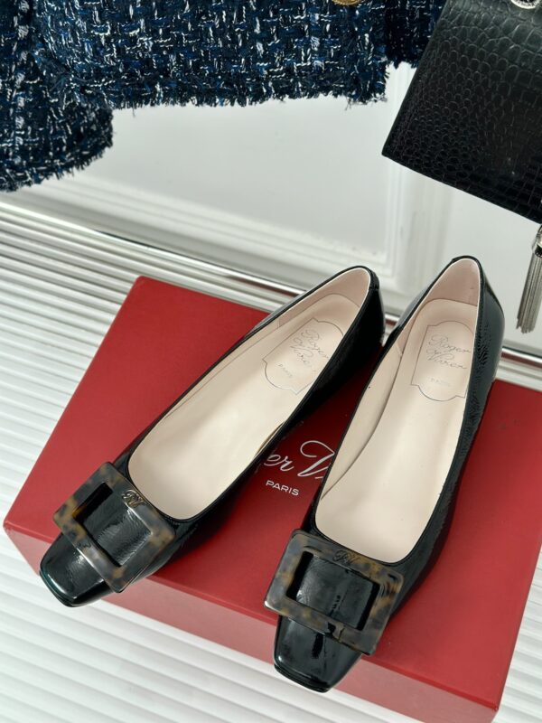 Roger Vivier - Belle Vivier Ballerinas in Patent Leather
