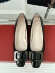Roger Vivier - Belle Vivier Ballerinas in Patent Leather