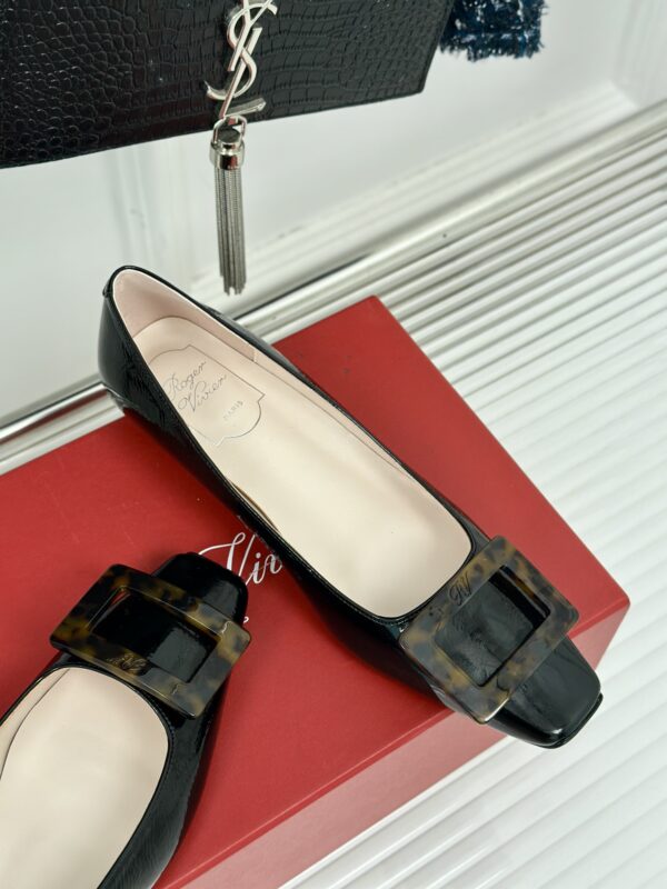 Roger Vivier - Belle Vivier Ballerinas in Patent Leather