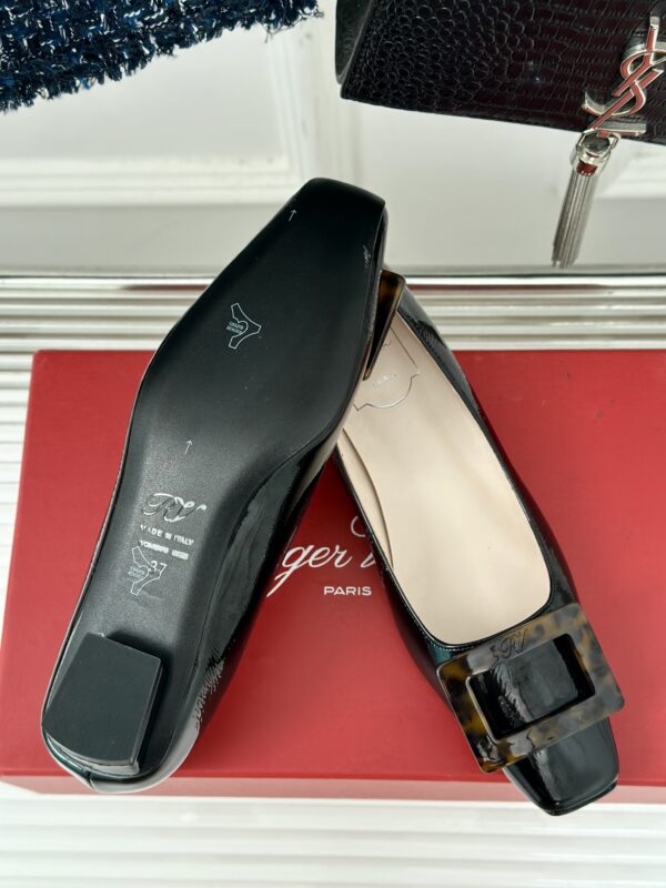 Roger Vivier - Belle Vivier Ballerinas in Patent Leather