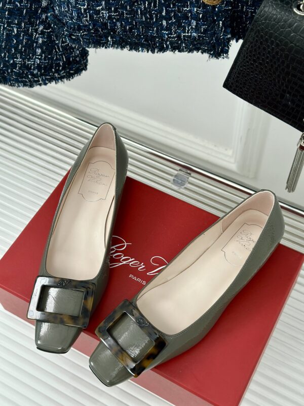 Roger Vivier - Belle Vivier Ballerinas in Patent Leather
