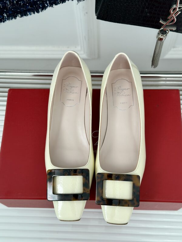 Roger Vivier - Belle Vivier Ballerinas in Patent Leather