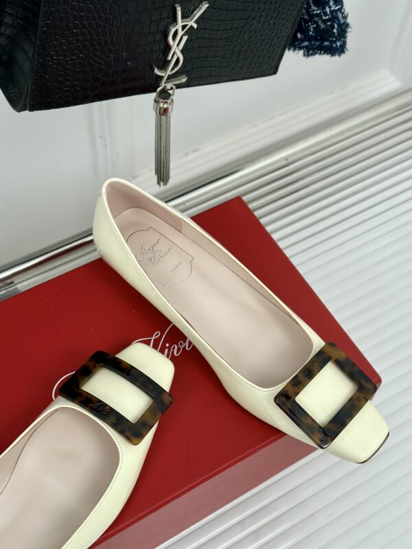 Roger Vivier - Belle Vivier Ballerinas in Patent Leather