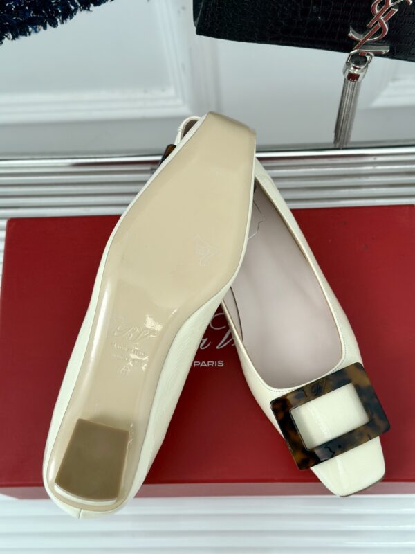 Roger Vivier - Belle Vivier Ballerinas in Patent Leather
