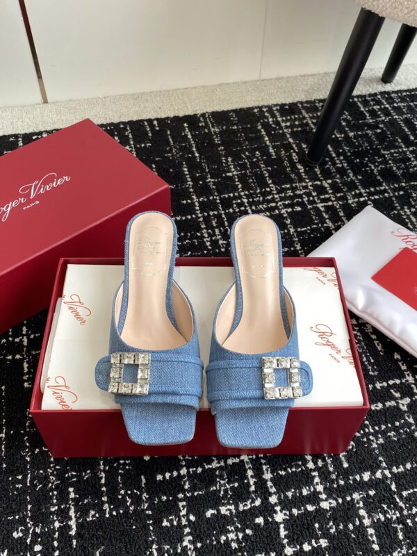 Roger Vivier - Très Vivier Strass Buckle Mules in Patent Leather