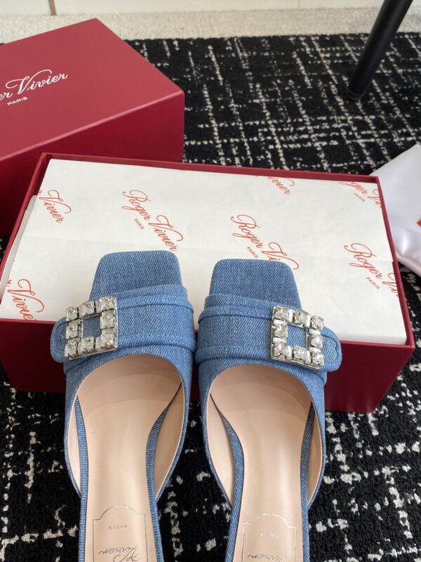 Roger Vivier - Très Vivier Strass Buckle Mules in Patent Leather