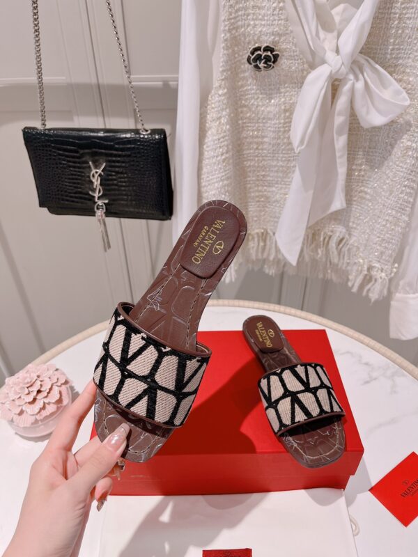 Valentino - Toile Iconographe Slide Sandal