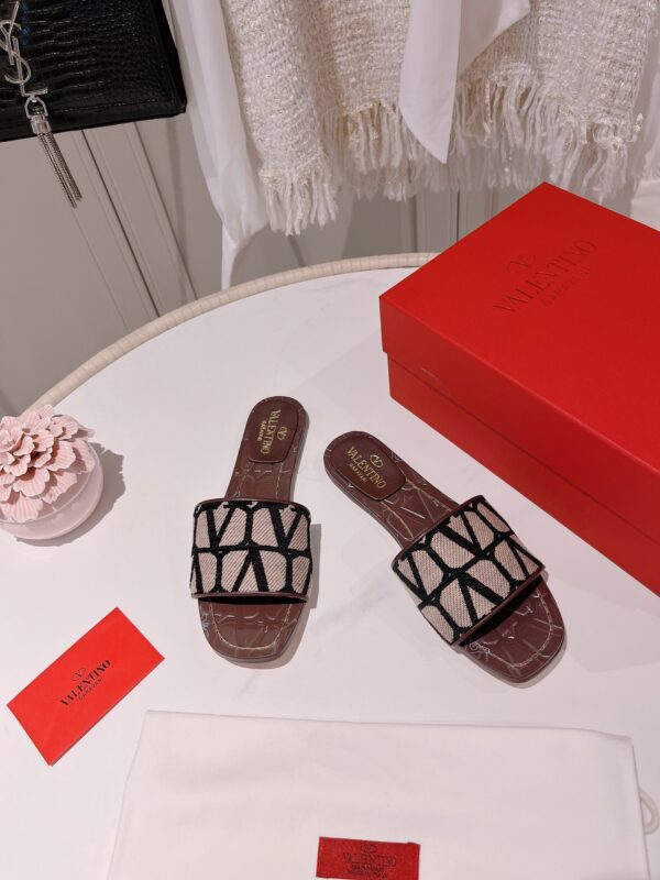 Valentino - Toile Iconographe Slide Sandal