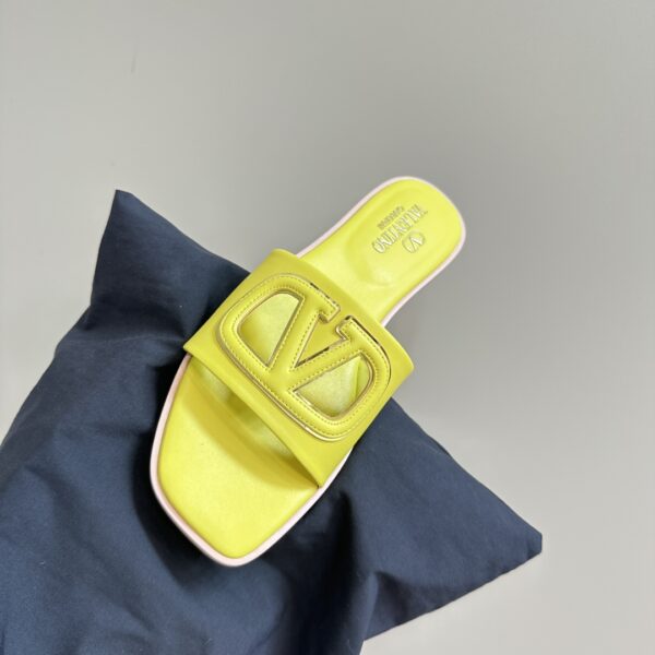 Valentino - Vlogo Cut-Out Calfskin Slide Sandal