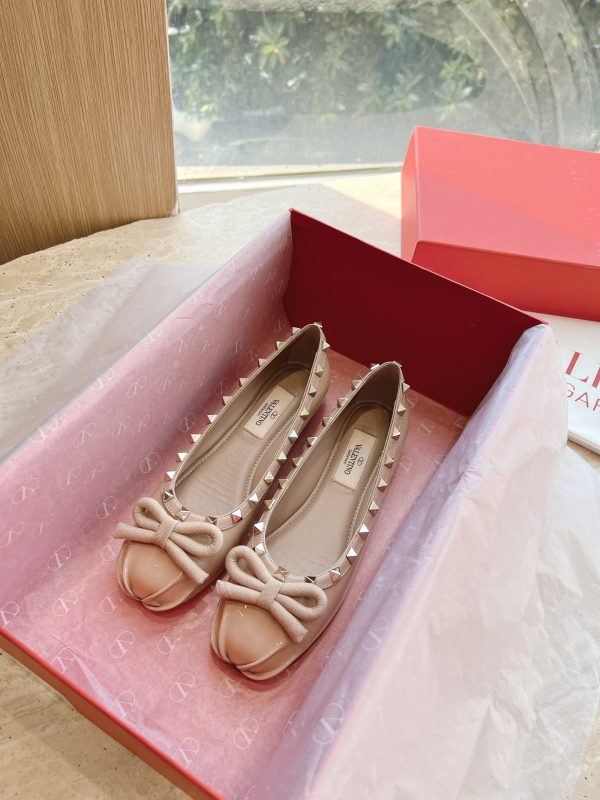 Valentino - Rockstud Patent Leather Ballerina