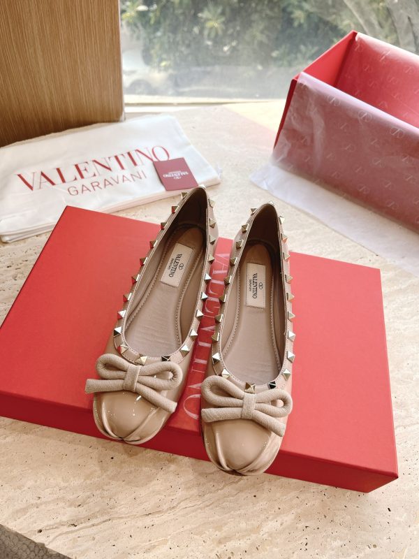 Valentino - Rockstud Patent Leather Ballerina