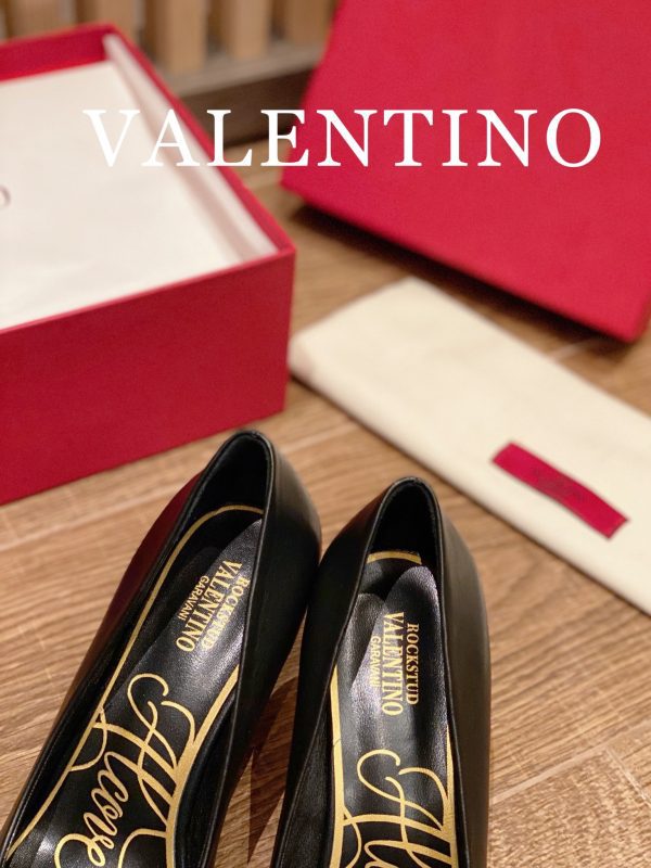 Valentino - Rockstud Studded Toecap Pointed-Toe Pumps