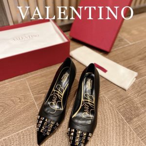 Valentino - Rockstud Studded Toecap Pointed-Toe Pumps