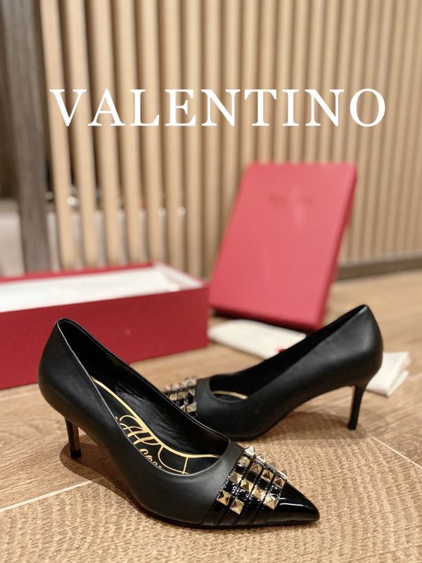 Valentino - Rockstud Studded Toecap Pointed-Toe Pumps