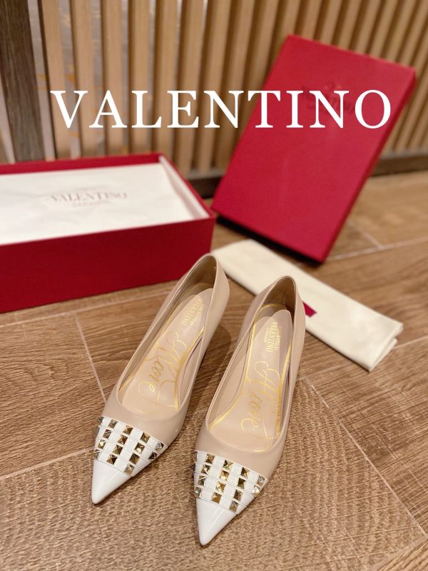 Valentino - Rockstud Studded Toecap Pointed-Toe Pumps