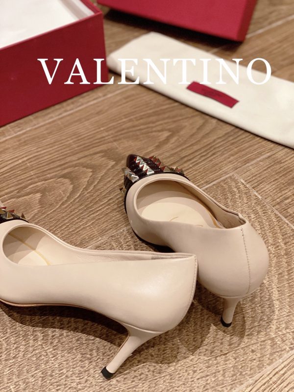 Valentino - Rockstud Studded Toecap Pointed-Toe Pumps