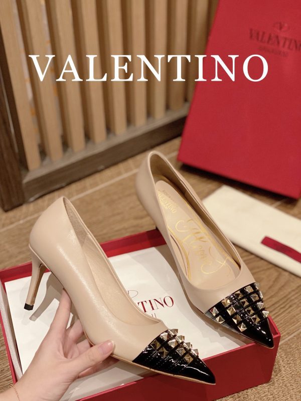 Valentino - Rockstud Studded Toecap Pointed-Toe Pumps